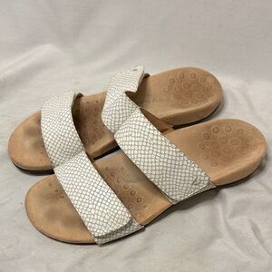 Vionic Sandals Size 9 Snake print wide strap flat Cream